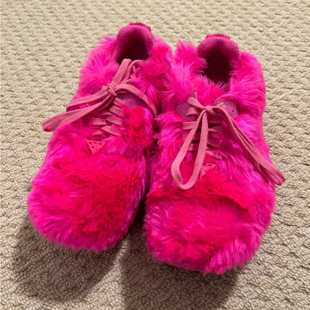 Ugg pink faux sneaker.